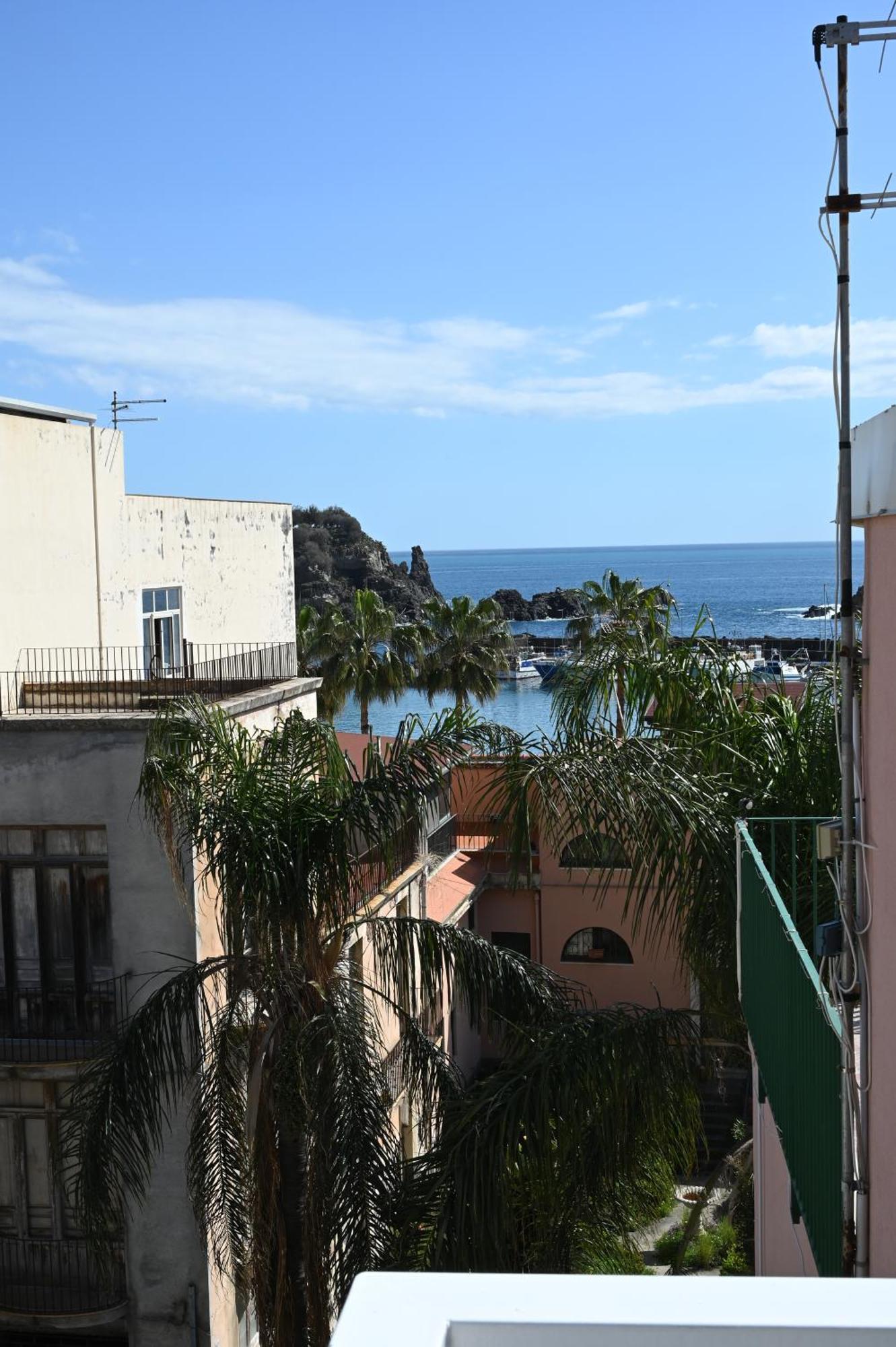 Perla Marina Acitrezza Villa Ачитреца Екстериор снимка