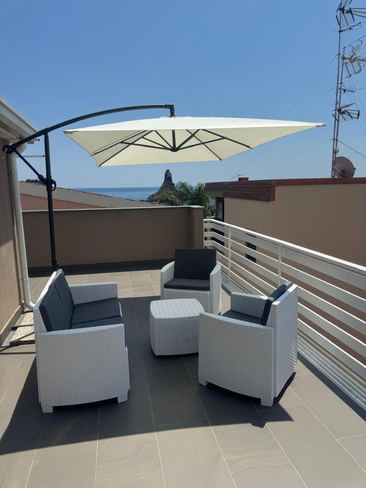 Perla Marina Acitrezza Villa Ачитреца Екстериор снимка